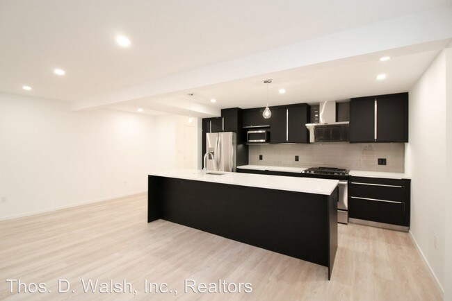 Building Photo - 2 br, 1 bath House - 2815 39th St NW  Apt 100
