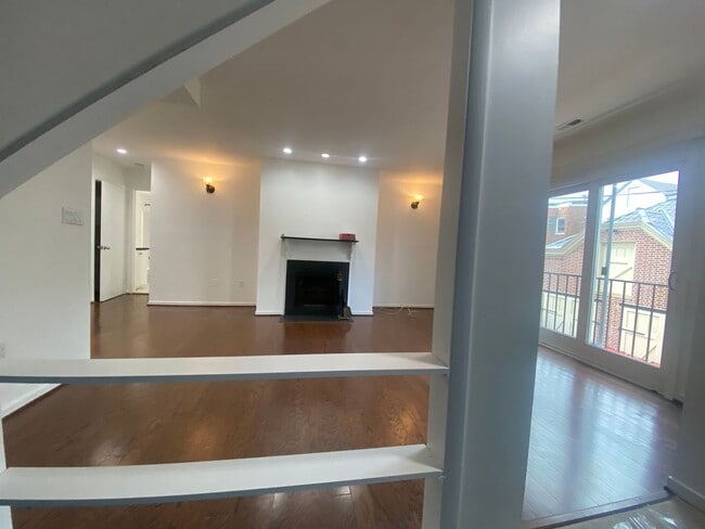 Building Photo - A charming one bedroom, one bath apartment...