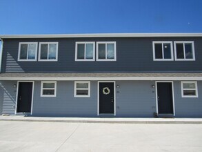 Building Photo - 216 Carnation St