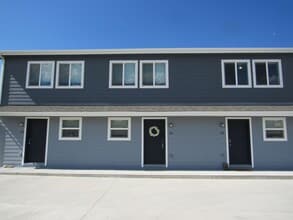 Building Photo - 216 Carnation St