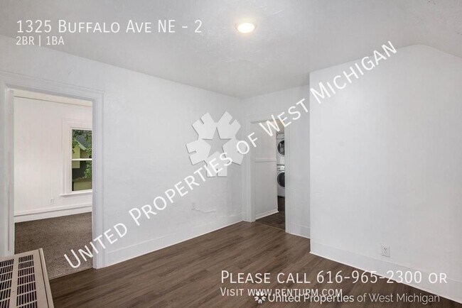 Foto del edificio - Available Now | 2 Bedroom 1 Bath Apartment...