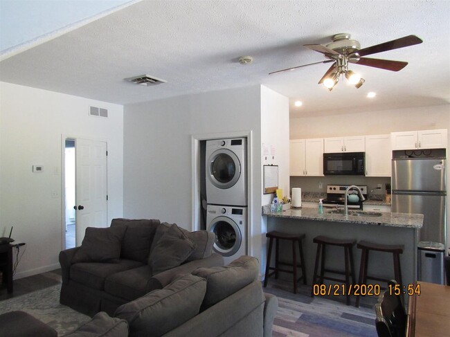 Building Photo - 56 McIntosh
