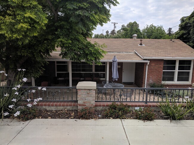 Foto del edificio - 4428 Randall Rd