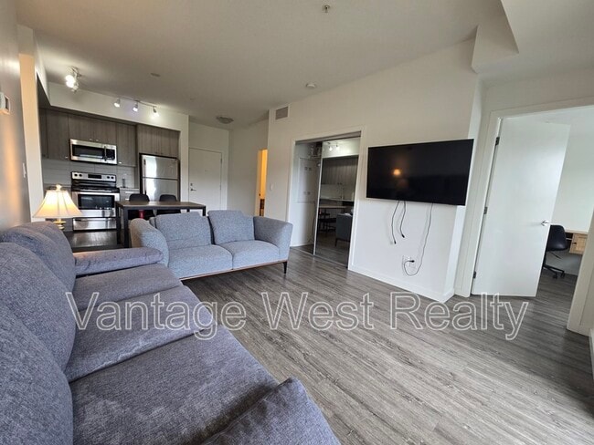 Building Photo - 935-935 Academy Way