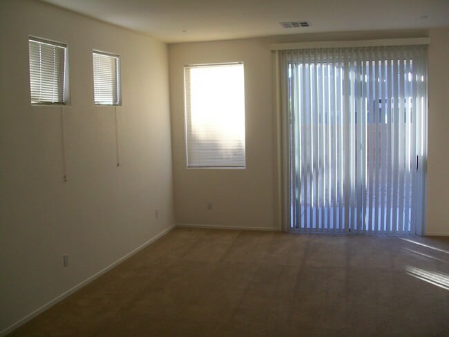 Building Photo - 5049 Hazelyn Ct