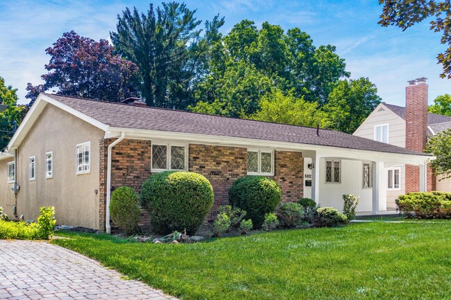 Building Photo - 5822 Falmouth Ct