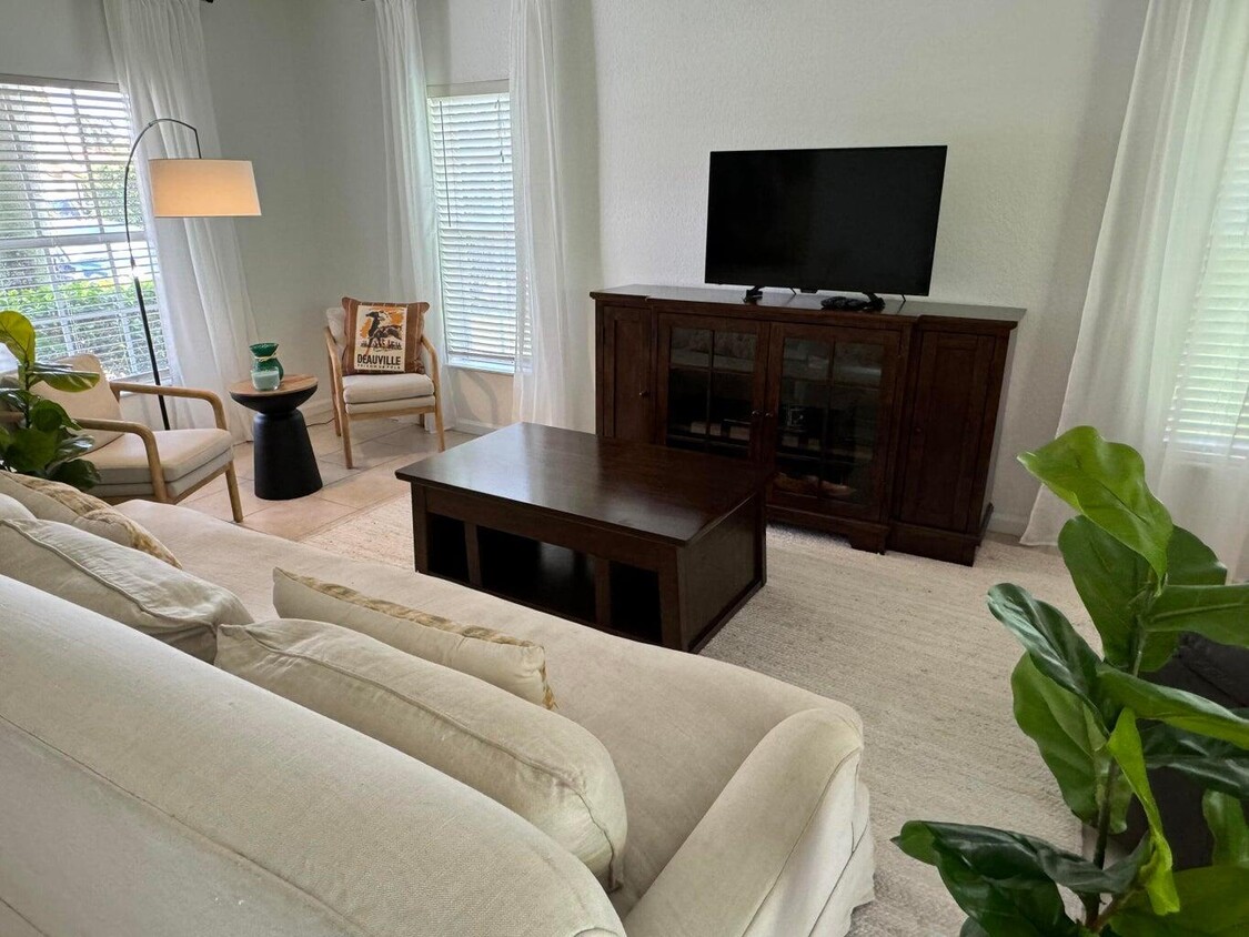 Foto principal - 13519 Fountain View Blvd