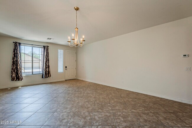 Building Photo - 4592 E Gleneagle Dr