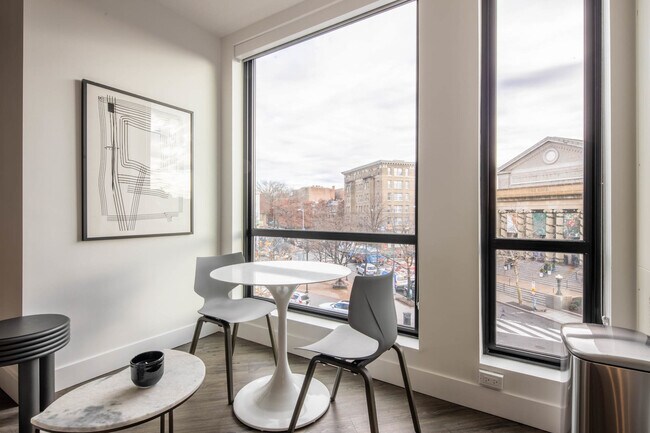Foto del edificio - 1777 Columbia Rd NW