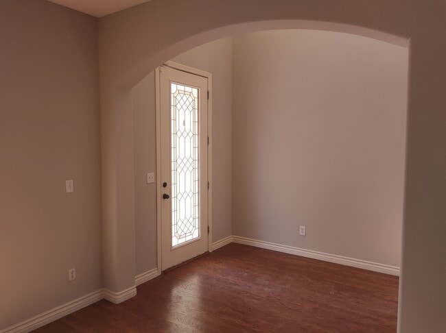 Building Photo - 7166 Clear Range Ave
