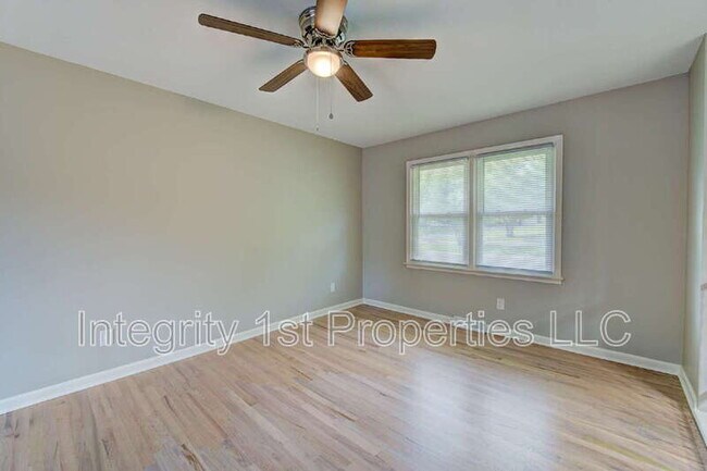 Foto del edificio - 6910 NW Belvidere Pkwy