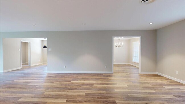Building Photo - 5243 Indigo St