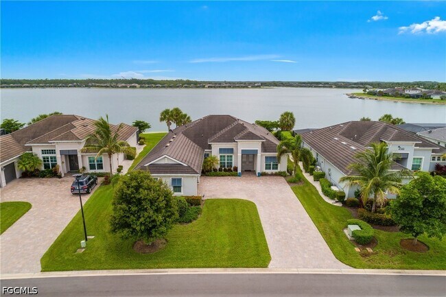 Building Photo - 14870 Blue Bay Cir