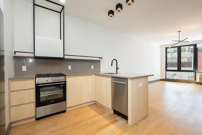 Photo - 424 Arlington Ave Apartment