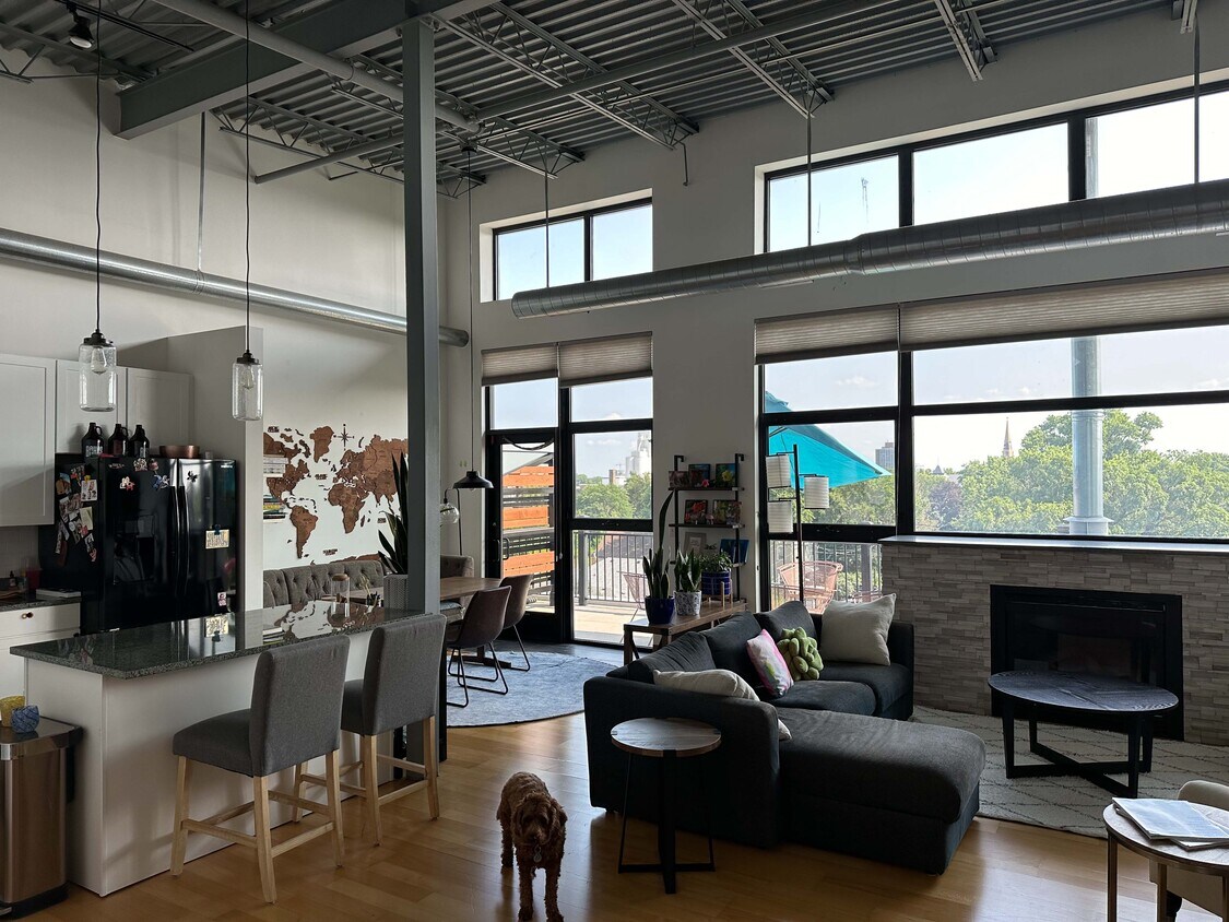 Foto principal - 1701 Madison St NE