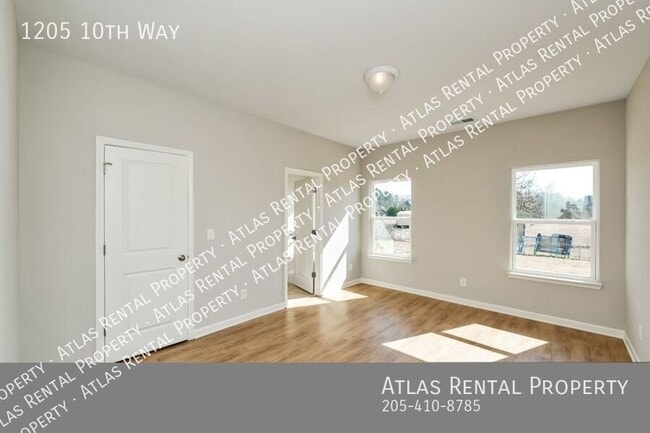 Building Photo - 1205 10th Way
