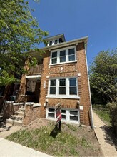 Building Photo - 918 W 151st St