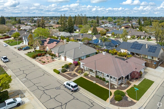 Crestwood streets and sidewalks