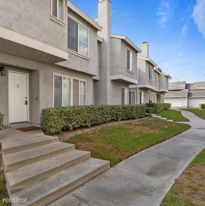 Foto principal - 2 br, 2.5 bath Townhome - 178 West Walnut ...