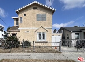 Building Photo - 1650 S Rimpau Blvd