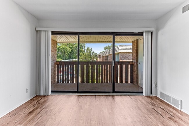 Foto del edificio - 2126 Pauline Blvd