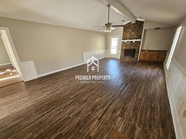 Building Photo - 4301 Crimson Leaf Cove
