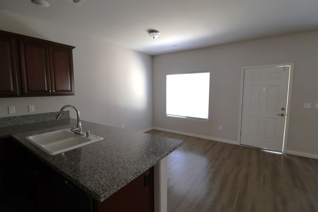 Building Photo - Northview Meadows Luxury Duplexes!