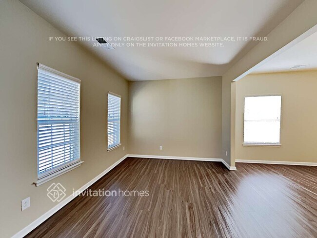 Foto del edificio - 8210 Early Bird Way