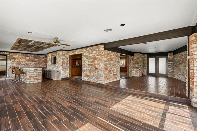 Building Photo - 108 Augusta Ln