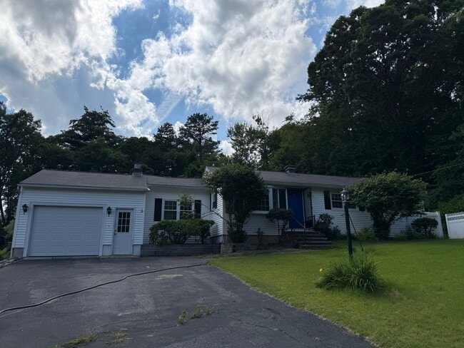 Building Photo - 5 Appaloosa Ave
