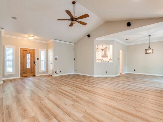 Foto del edificio - Welcome to the custom home in Buttercup Creek