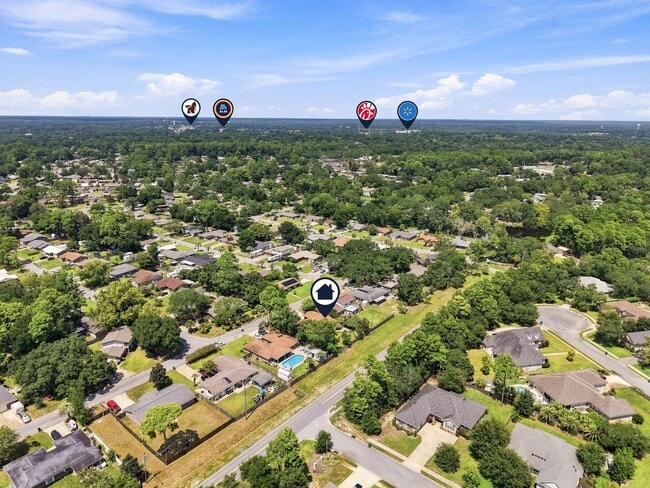 Building Photo - 1510 Royal Palm Dr