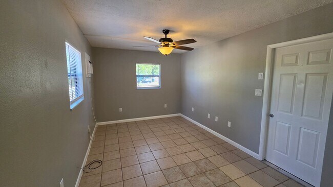 Foto del edificio - Studio garage apartment