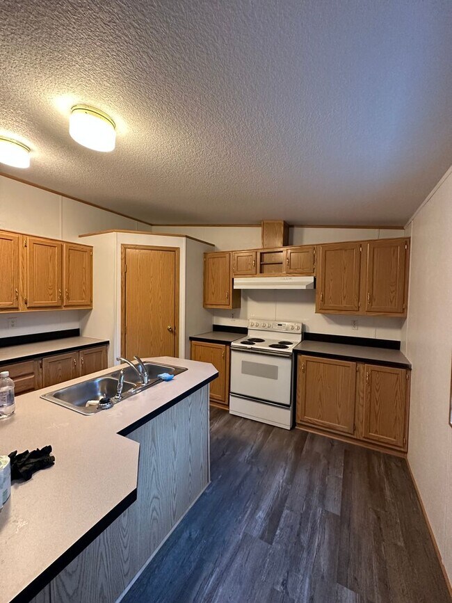 Building Photo - Wilbur road 3 bedroom 2 bath