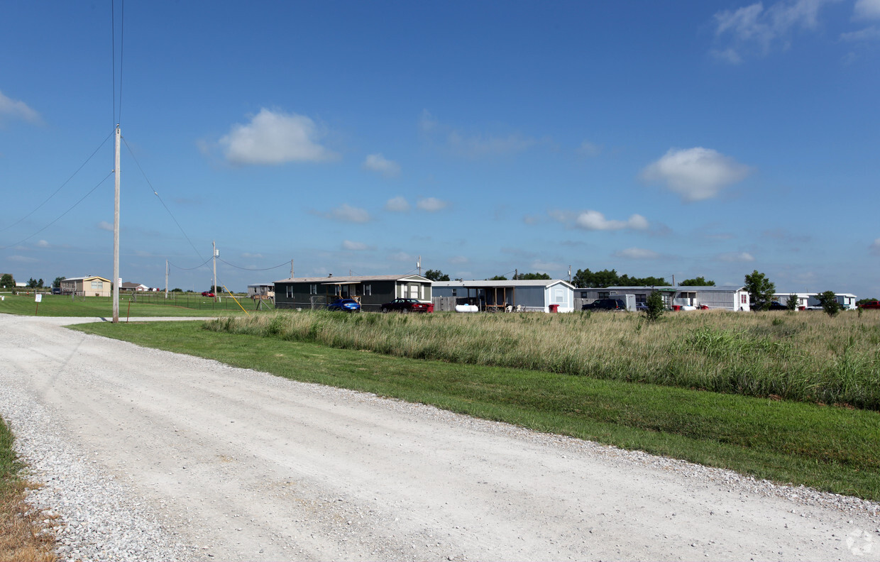 Foto principal - 9550 S Us-169 Hwy