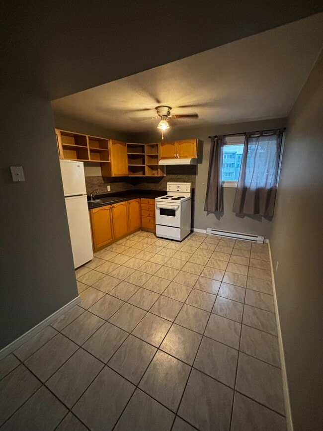 Building Photo - 111 Conroy Cres