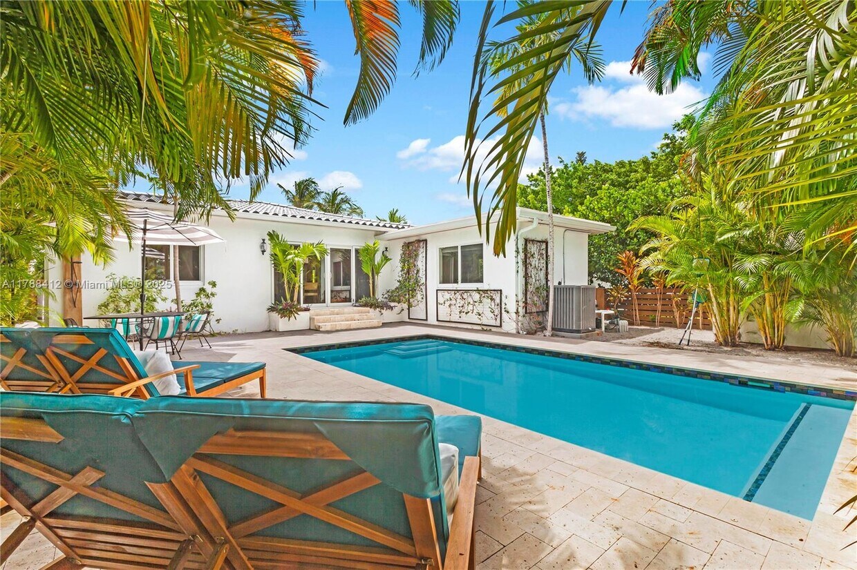 Foto principal - 9065 Emerson Ave