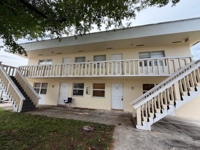 Building Photo - 3660 SW 60th Ave