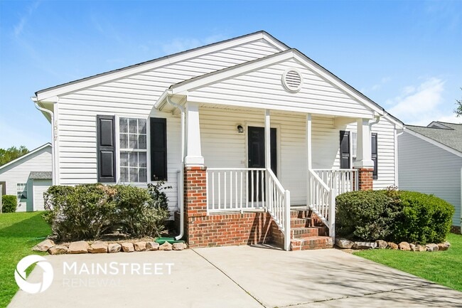 Building Photo - 1517 Pleasant Garden Ln