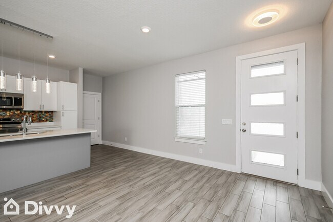 Building Photo - 1202 N Platte Ct