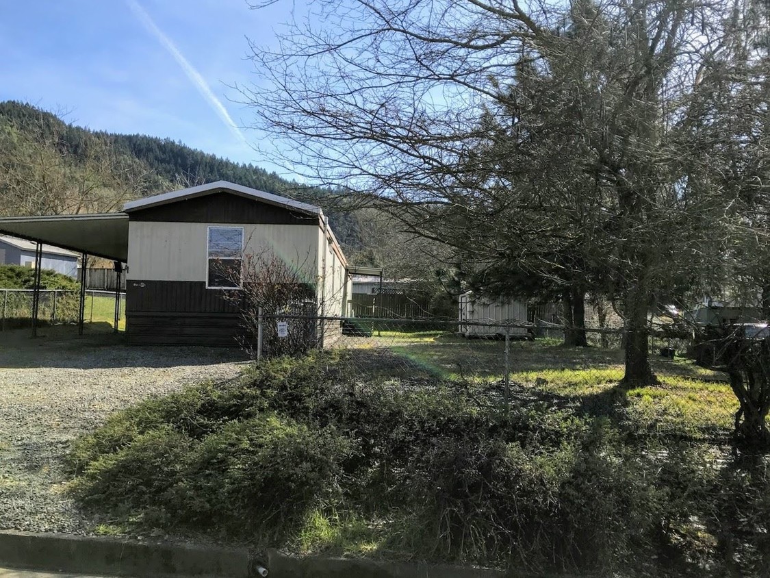 Primary Photo - 3 br, 2 bath House - 165 Mona St