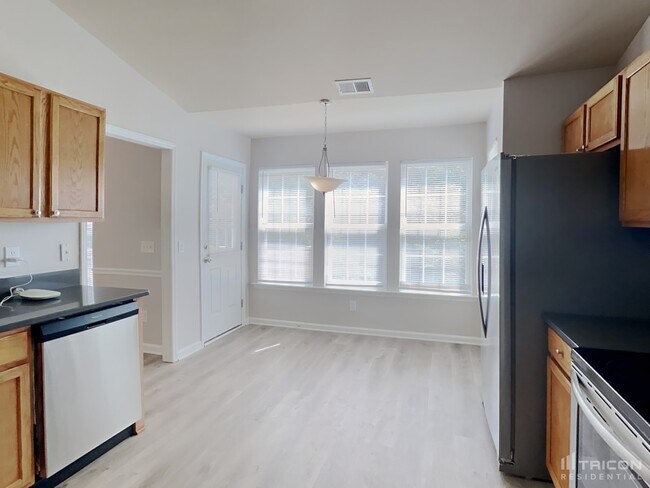Building Photo - 3810 Abbeywood Pl