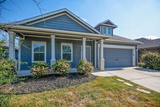 Building Photo - 104 Navidad River Dr