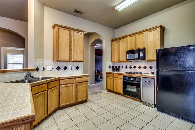 Building Photo - Frisco Gem with Spacious Yard, Patio & Top-Rated Frisco ISD Access