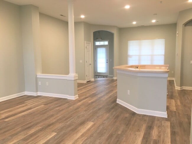 Building Photo - Inviting, modern two bedroom with garage parking, balcony views and a wonderful location in Chape...