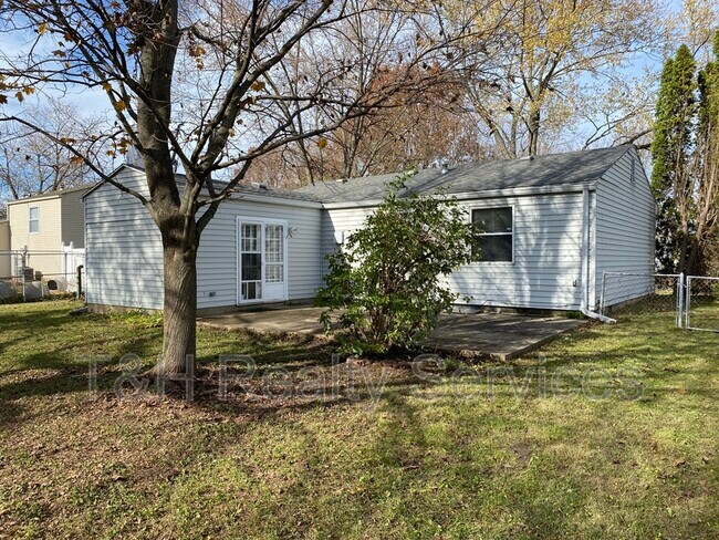 Building Photo - 11319 McDowell Dr