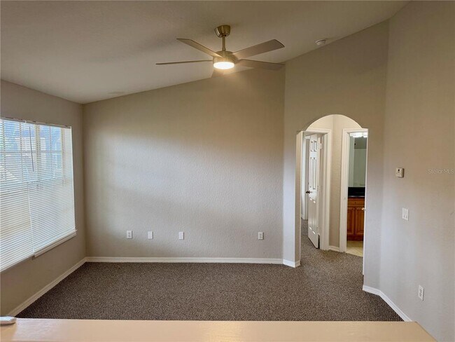 Building Photo - 826 Grand Regency Pointe
