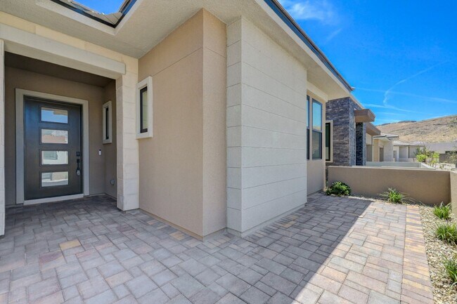 Foto del edificio - Experience elevated living at Guard Gated Ascension in Summerlin — Las Vegas' premier new luxury ...