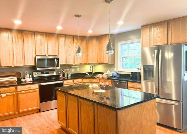 Foto del edificio - 12503 Toll House Rd