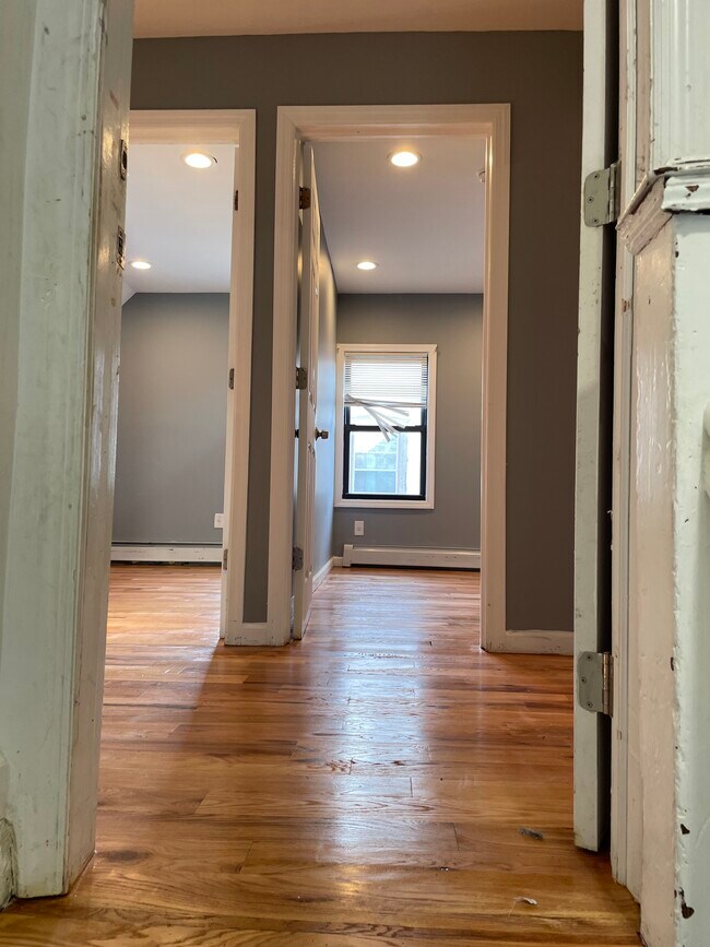 Building Photo - 2255 Mott Ave
